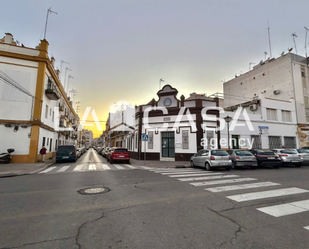 Exterior view of Flat for sale in  Sevilla Capital  with Terrace, Storage room and Balcony