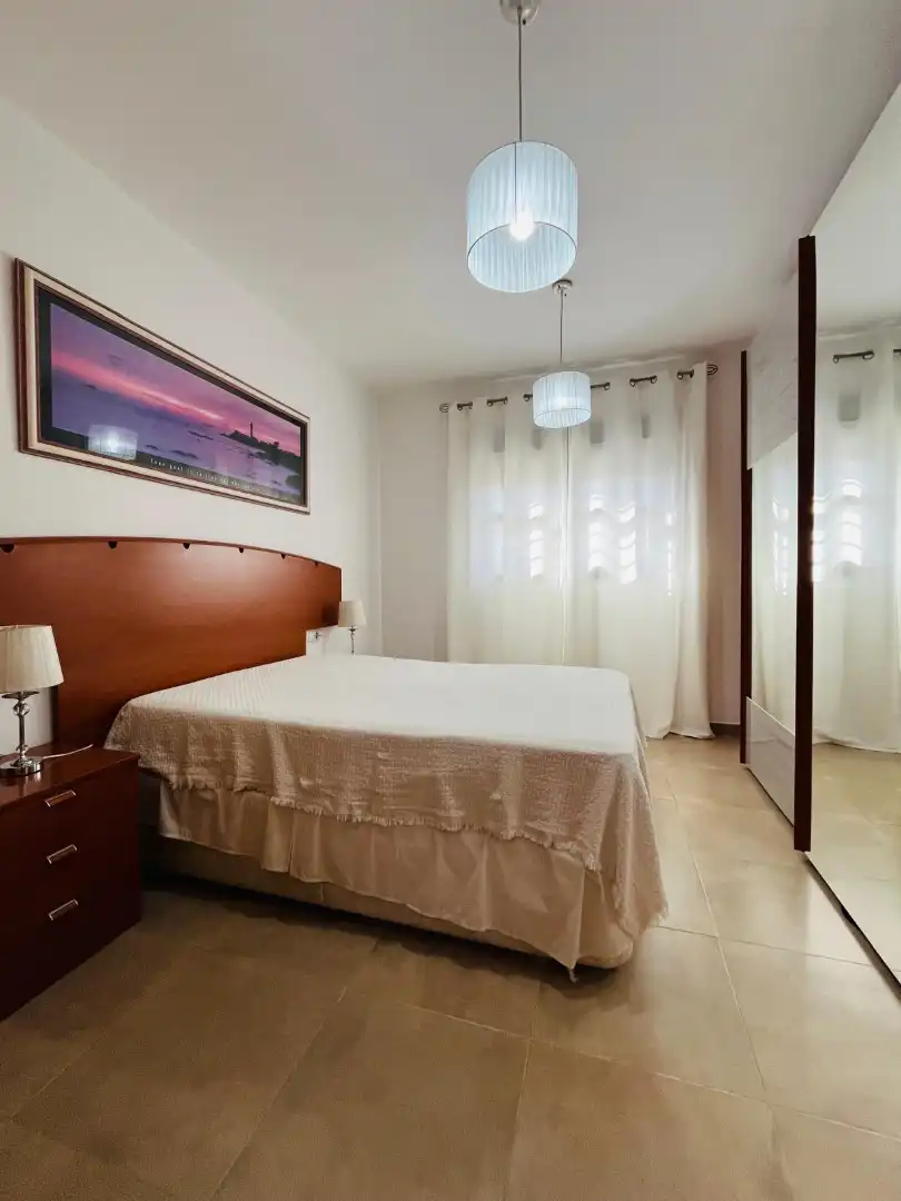Dormitori de Casa adosada en venda en Vélez-Málaga amb Aire condicionat i Terrassa