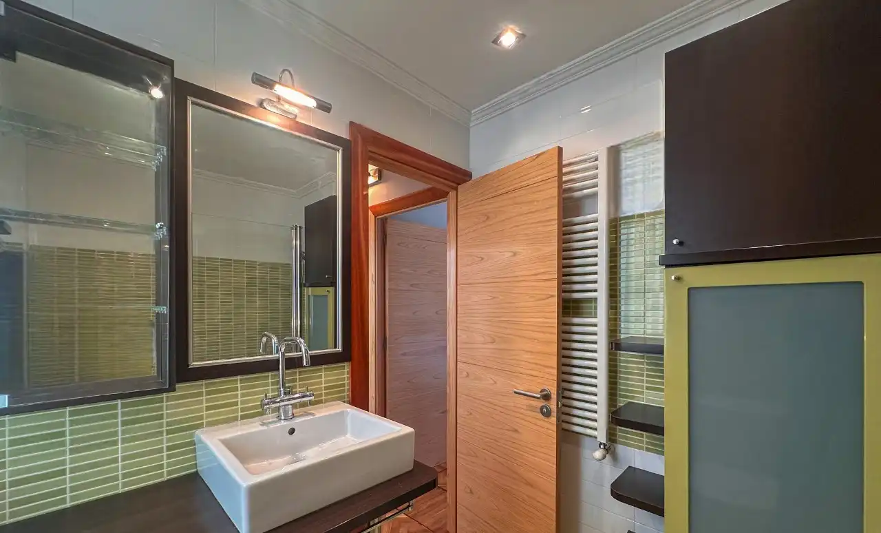 Baño de Dúplex en venta en Santa Cruz de Bezana con Calefacción y Amueblado