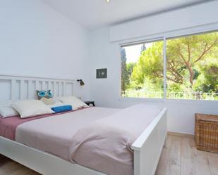 Bedroom of Apartment to rent in  Barcelona Capital  with Air Conditioner, Oven and Washing machine