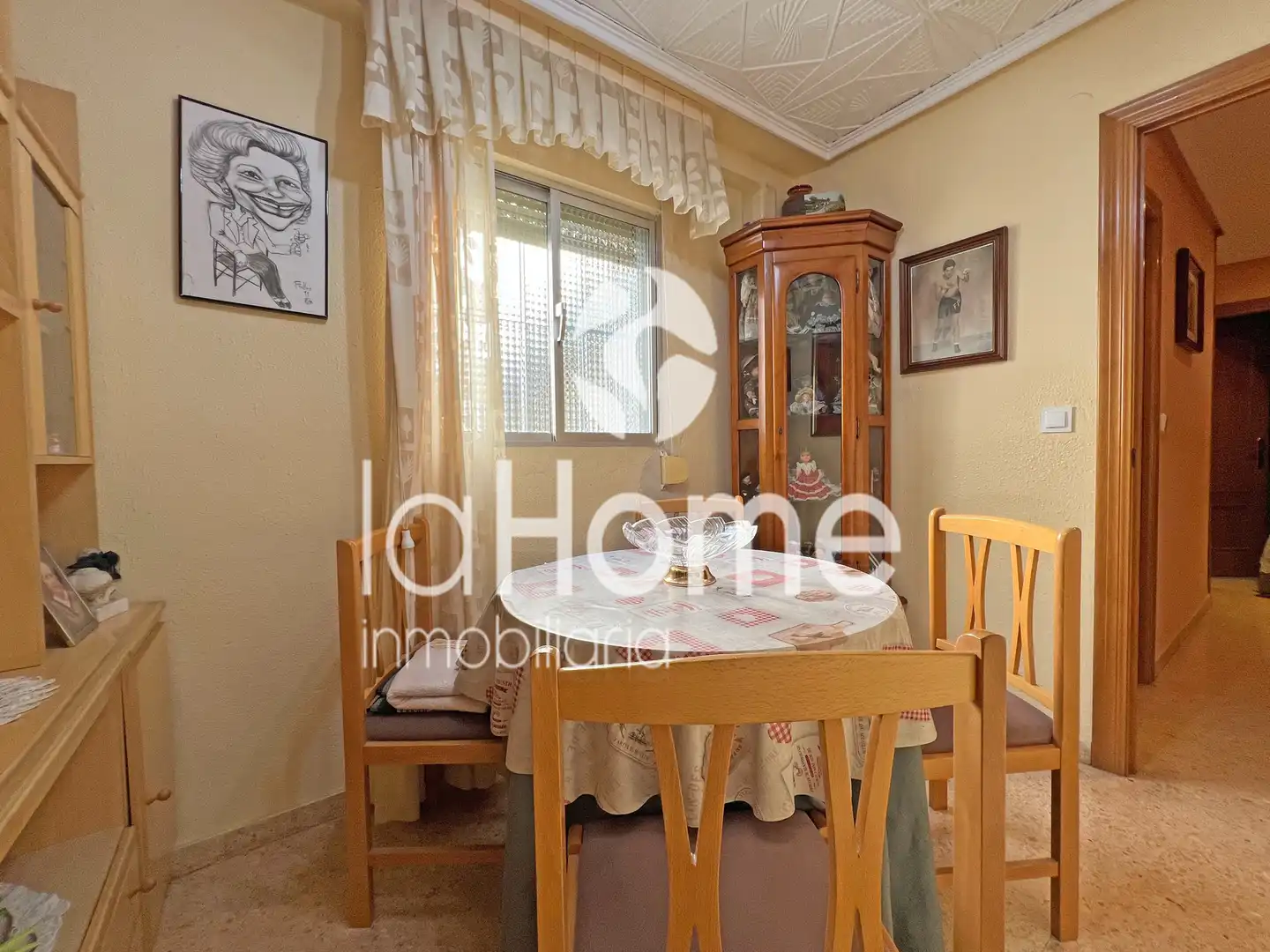 Dining room of Flat for sale in Paterna  with Air Conditioner, Oven and Balcony