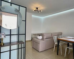 Sala d'estar de Pis de lloguer en El Álamo amb Aire condicionat, Calefacció i Parquet