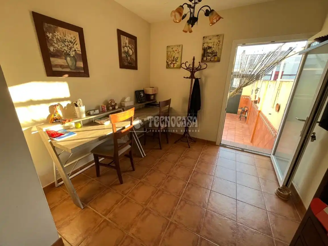 Comedor de Casa adosada en venta en Dos Hermanas con Terraza