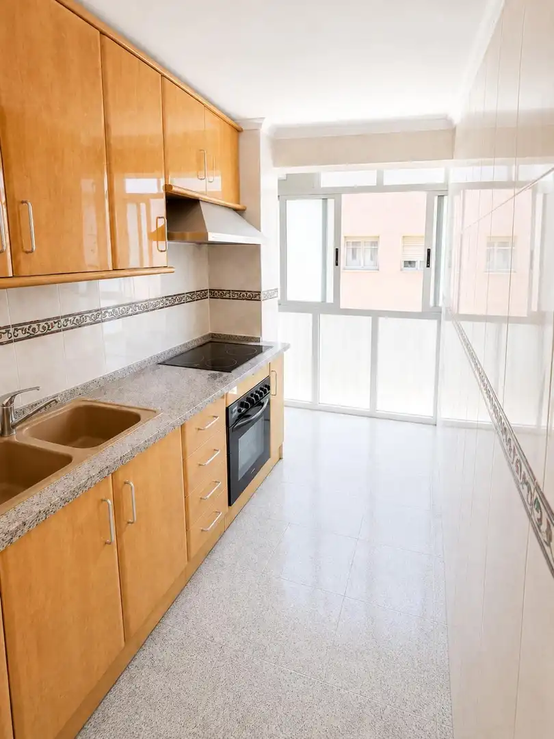 Cuina de Apartament en venda en El Campello amb Aire condicionat i Calefacció
