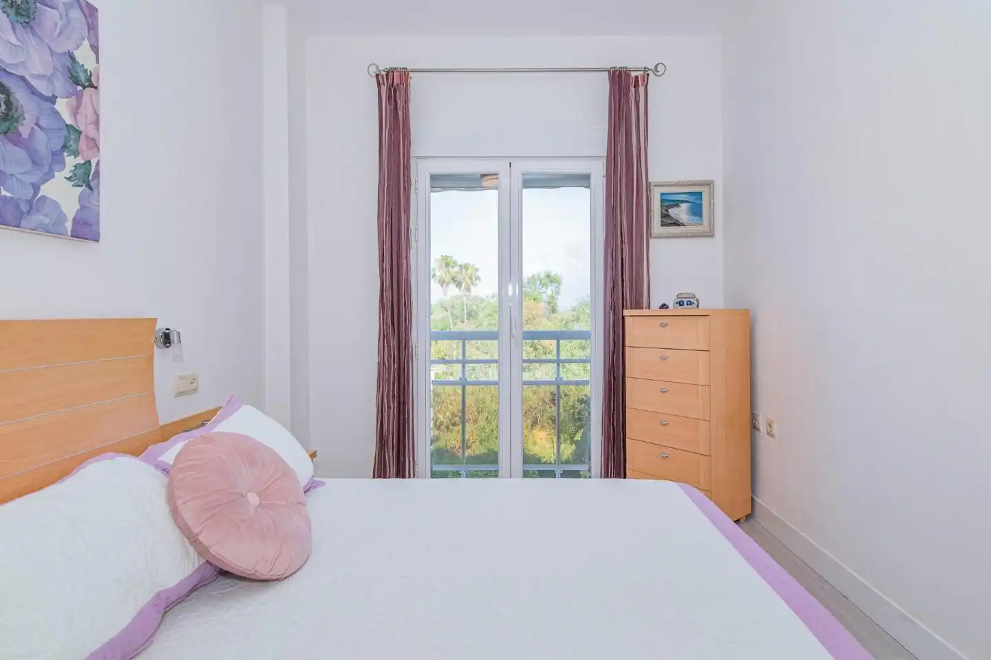 Habitación de Piso en venta en Motril con Terraza y Piscina comunitaria