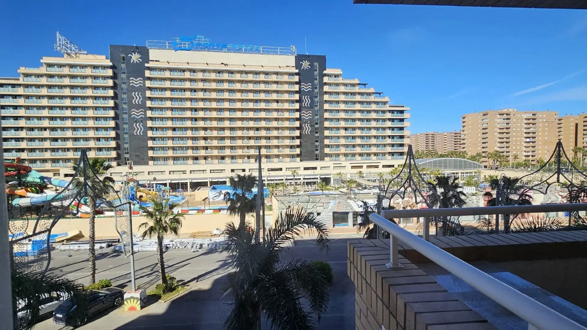 Außenansicht von Wohnungen zum Verkauf in Oropesa del Mar / Orpesa mit Klimaanlage, Heizung und Terrasse