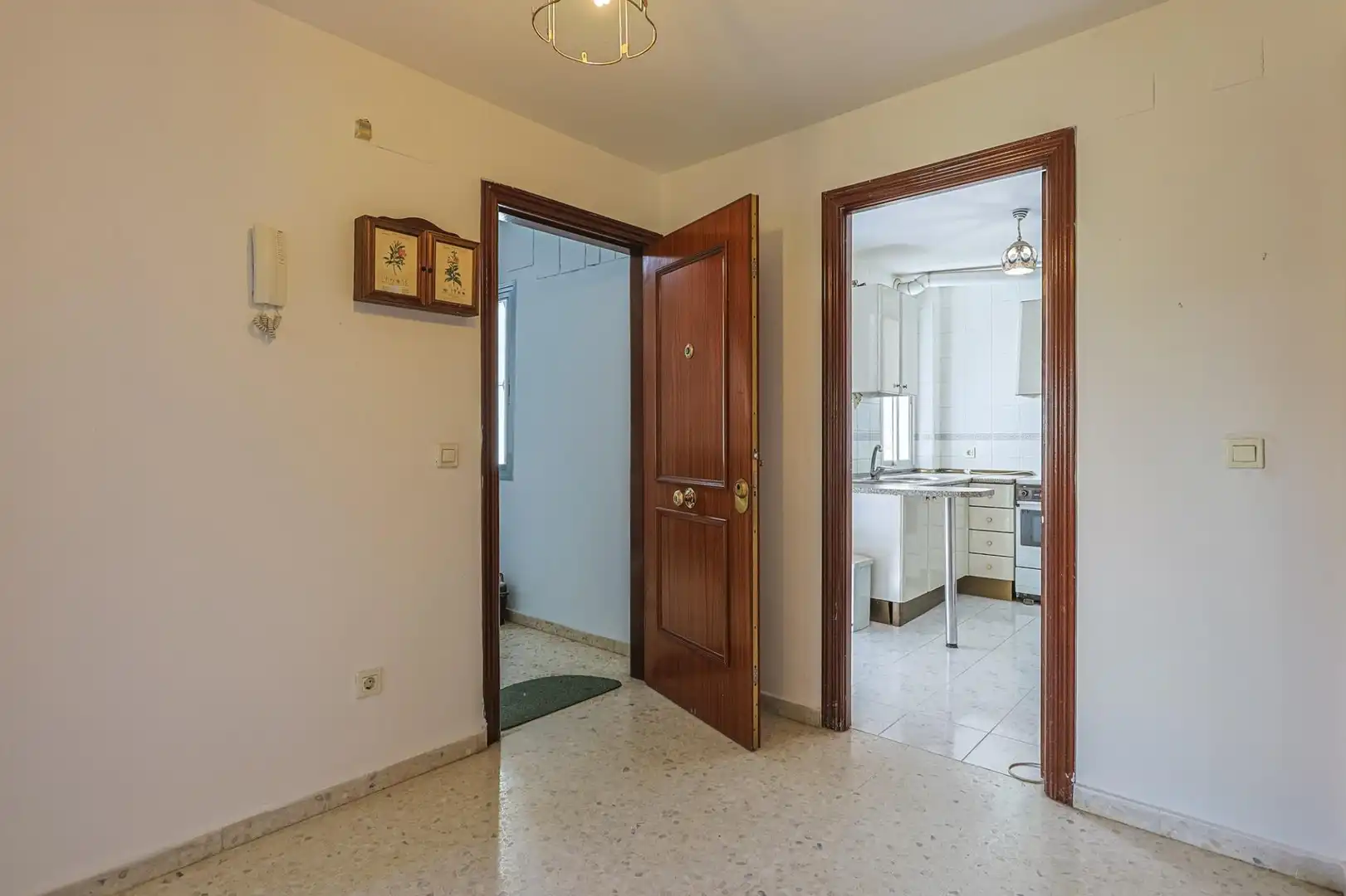 Flat for sale in Sevilla  with Air Conditioner and Furnished