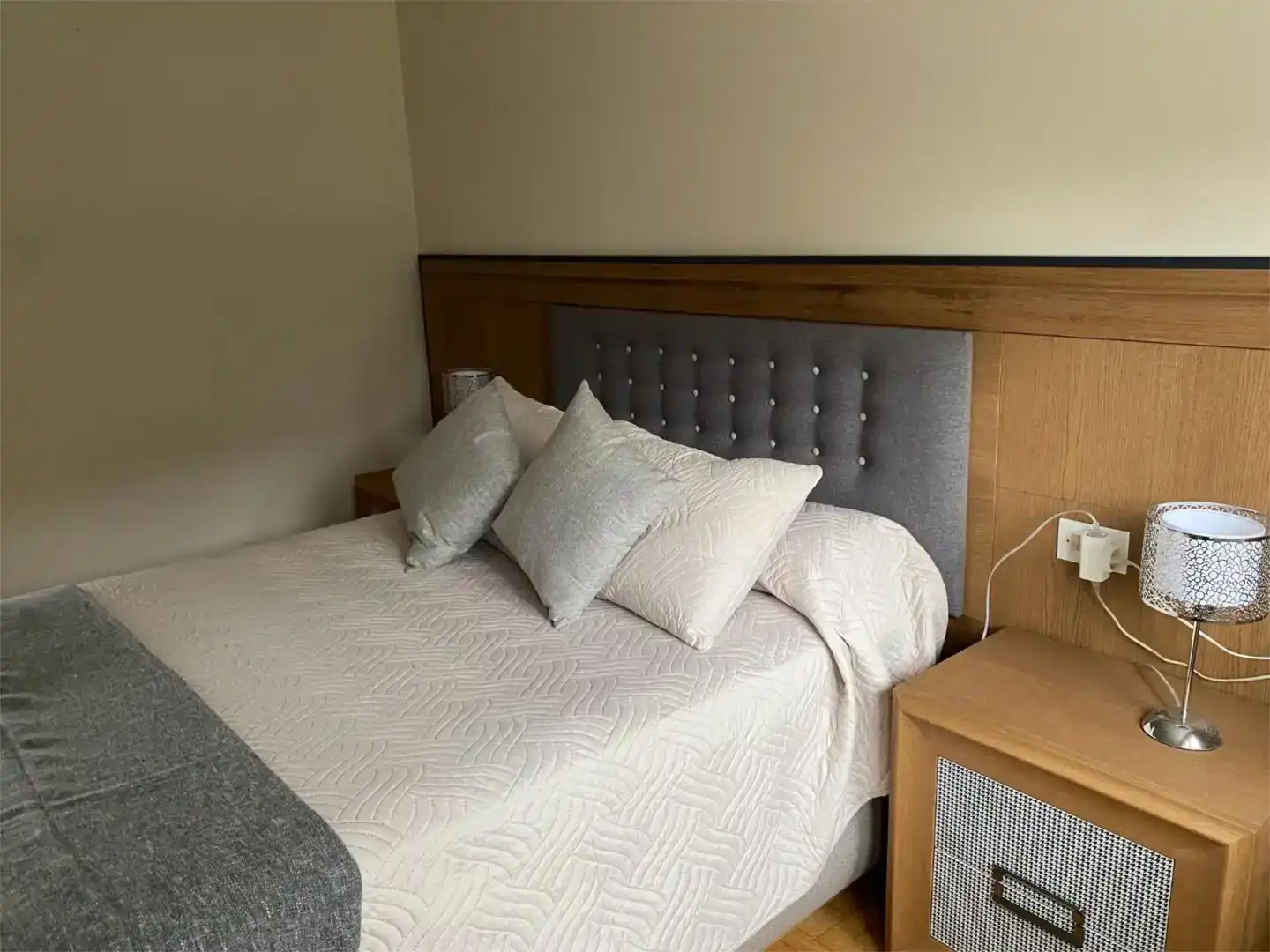 Schlafzimmer von Wohnung zur Miete in Mazaricos mit Abstellraum, Möbliert und Balkon