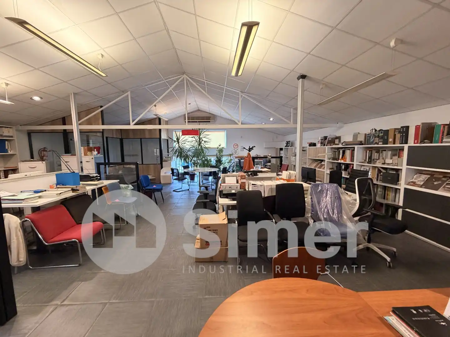 Industrial buildings for sale in Canovelles
