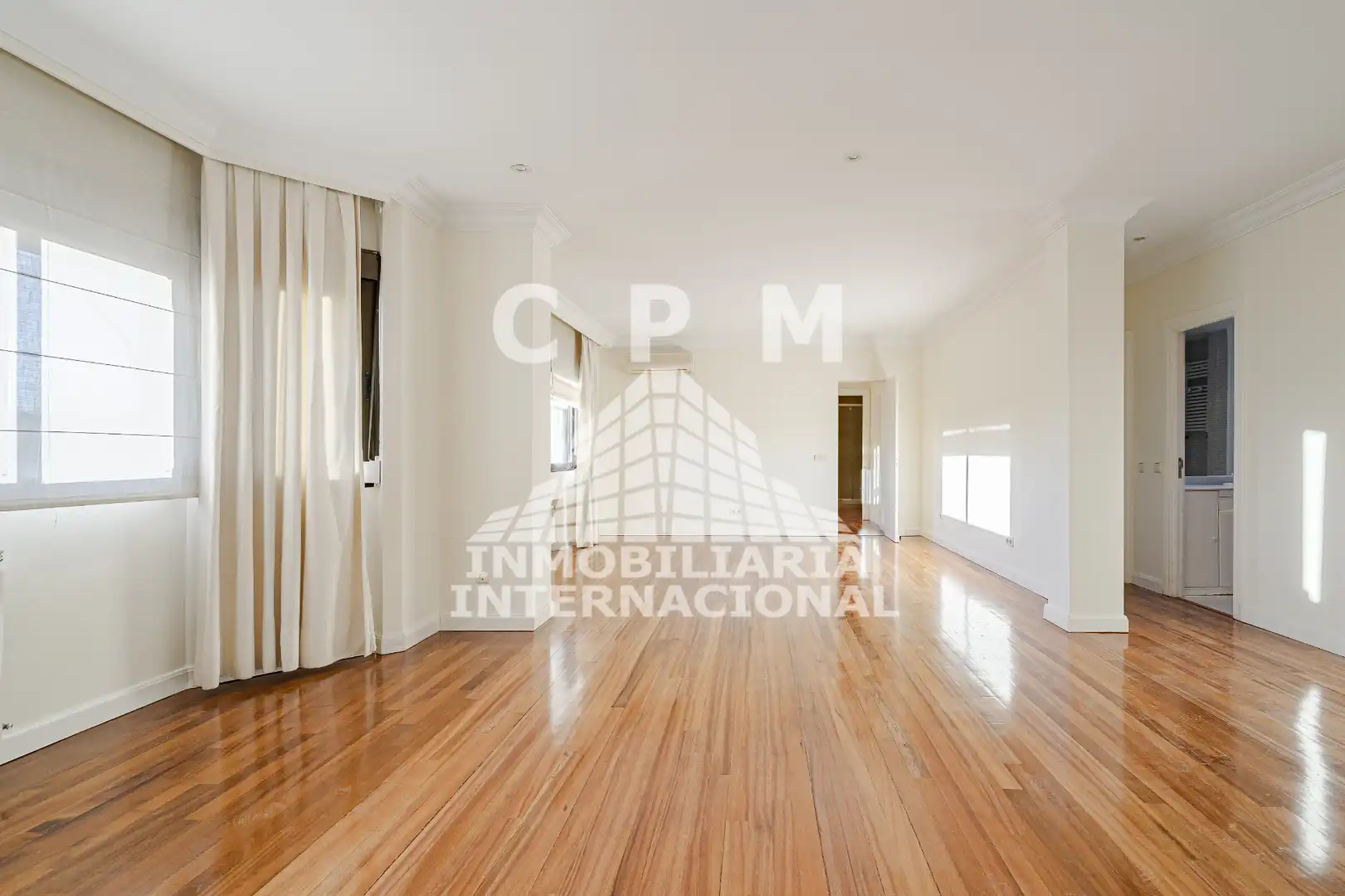 Wohnzimmer von Wohnung zur Miete in Madrid mit Klimaanlage, Heizung und Parkett
