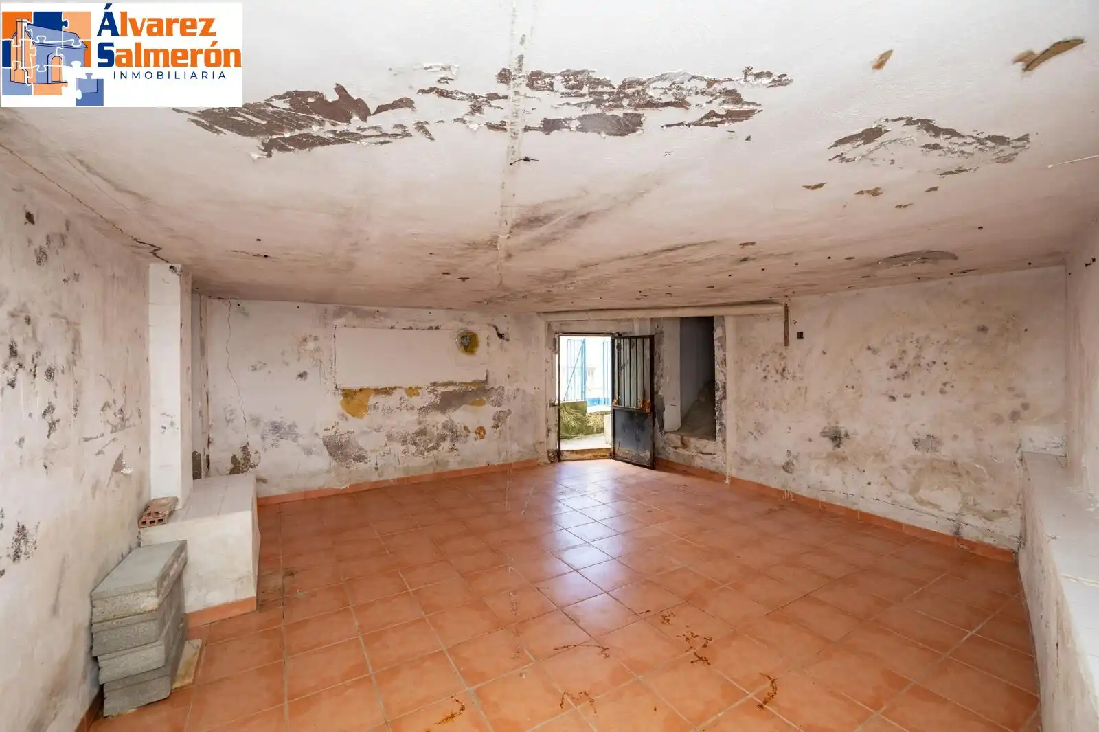 Haus oder Chalet zum Verkauf in La Zubia mit Klimaanlage, Privatgarten und Terrasse