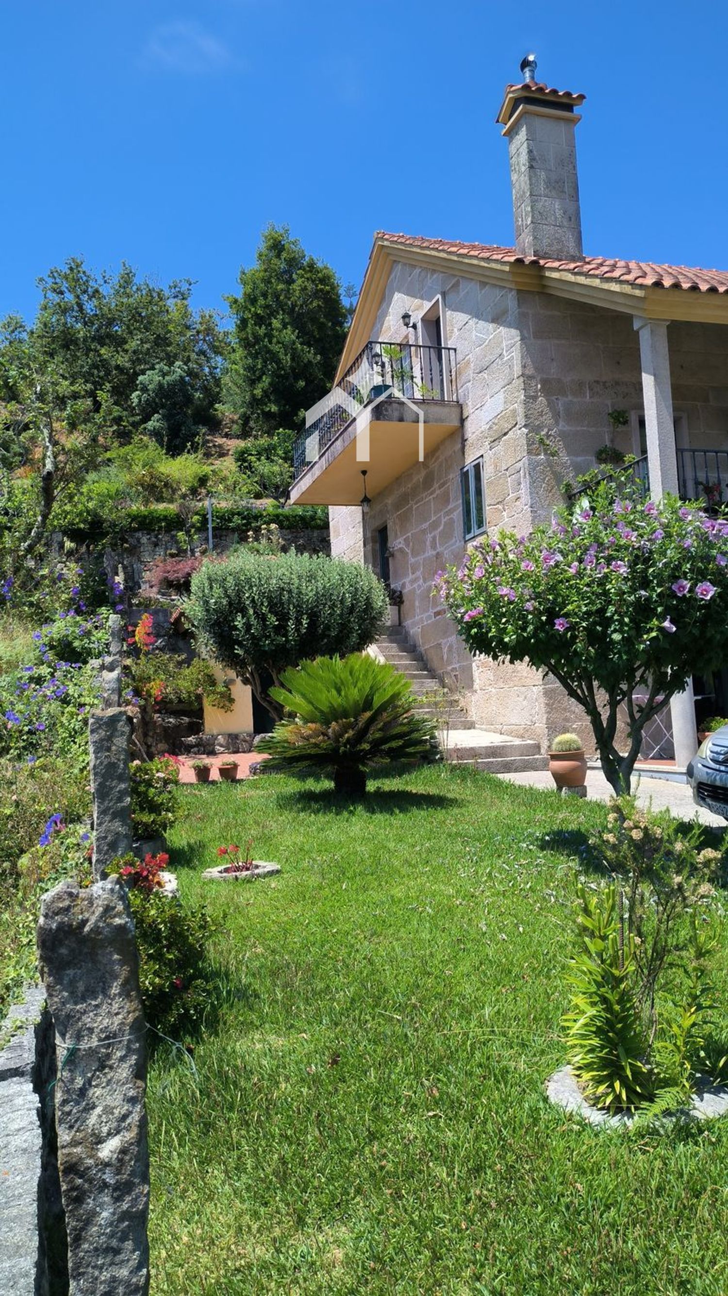 Jardín de Casa o chalet en venta en Cangas  con Terraza, Trastero y Amueblado