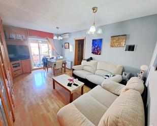 Living room of Flat for sale in Parla  with Air Conditioner and Terrace