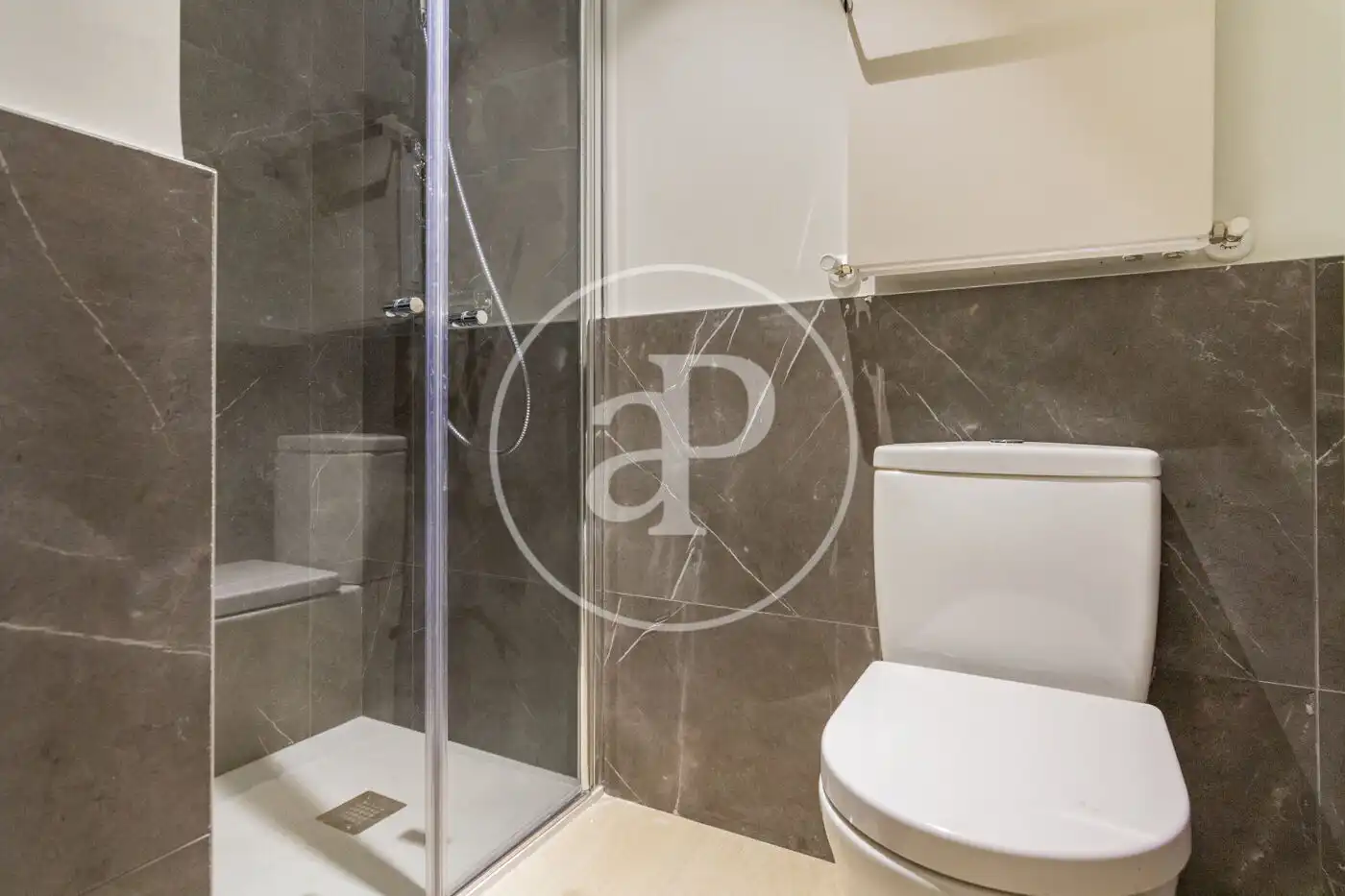 Flat for rent in C. de San Bernardo, Universidad - Malasaña