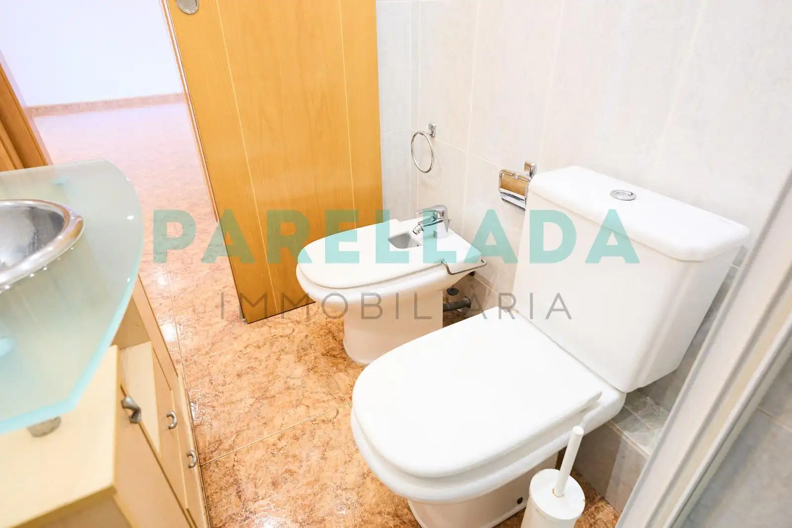 Bathroom of Flat for sale in Badalona