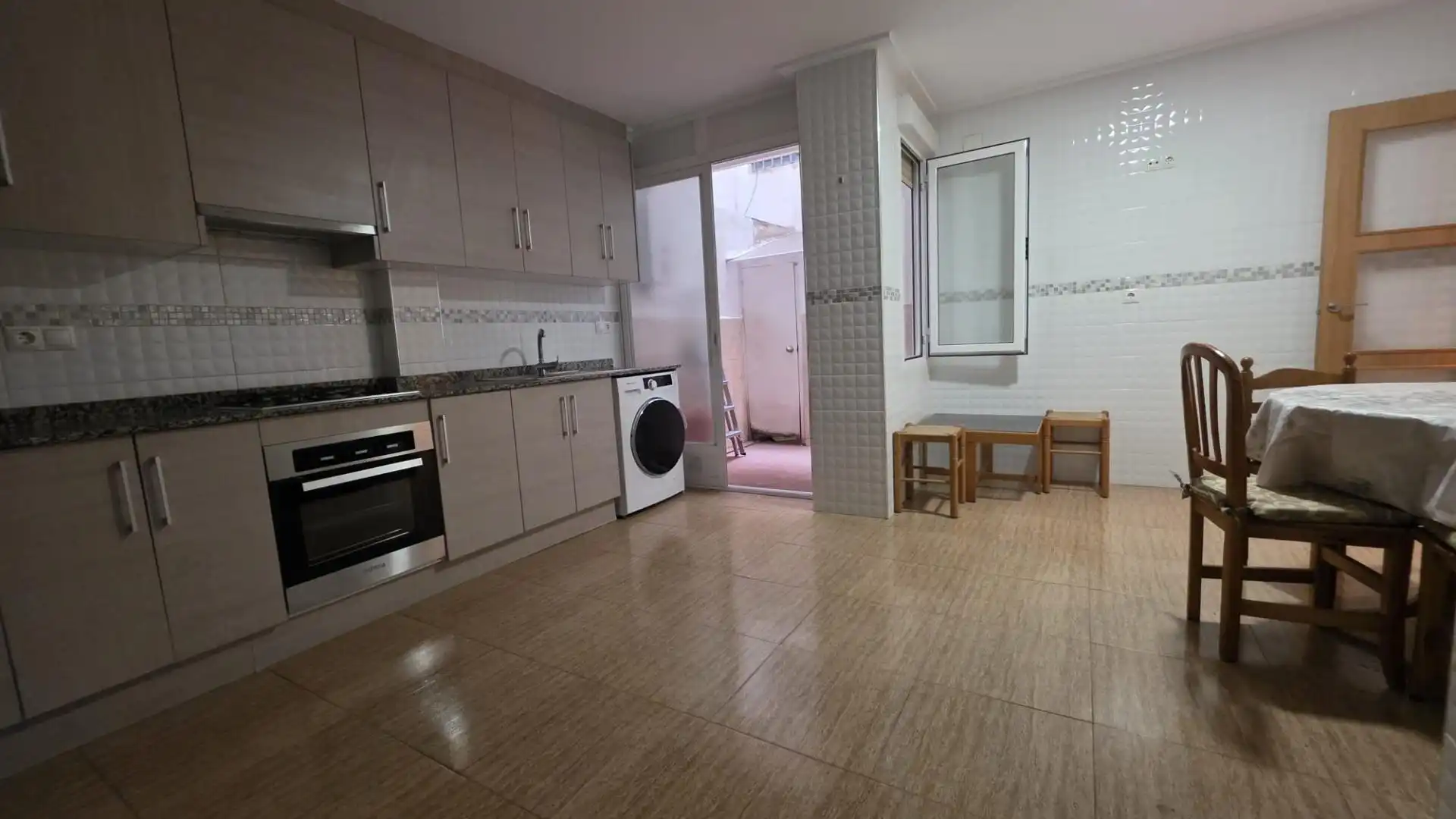 Kitchen of Flat for rent in Elche / Elx  with Air Conditioner, Heating and Furnished