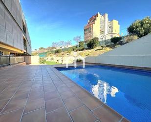 Swimming pool of Flat for sale in Badalona  with Air Conditioner, Terrace and Swimming Pool