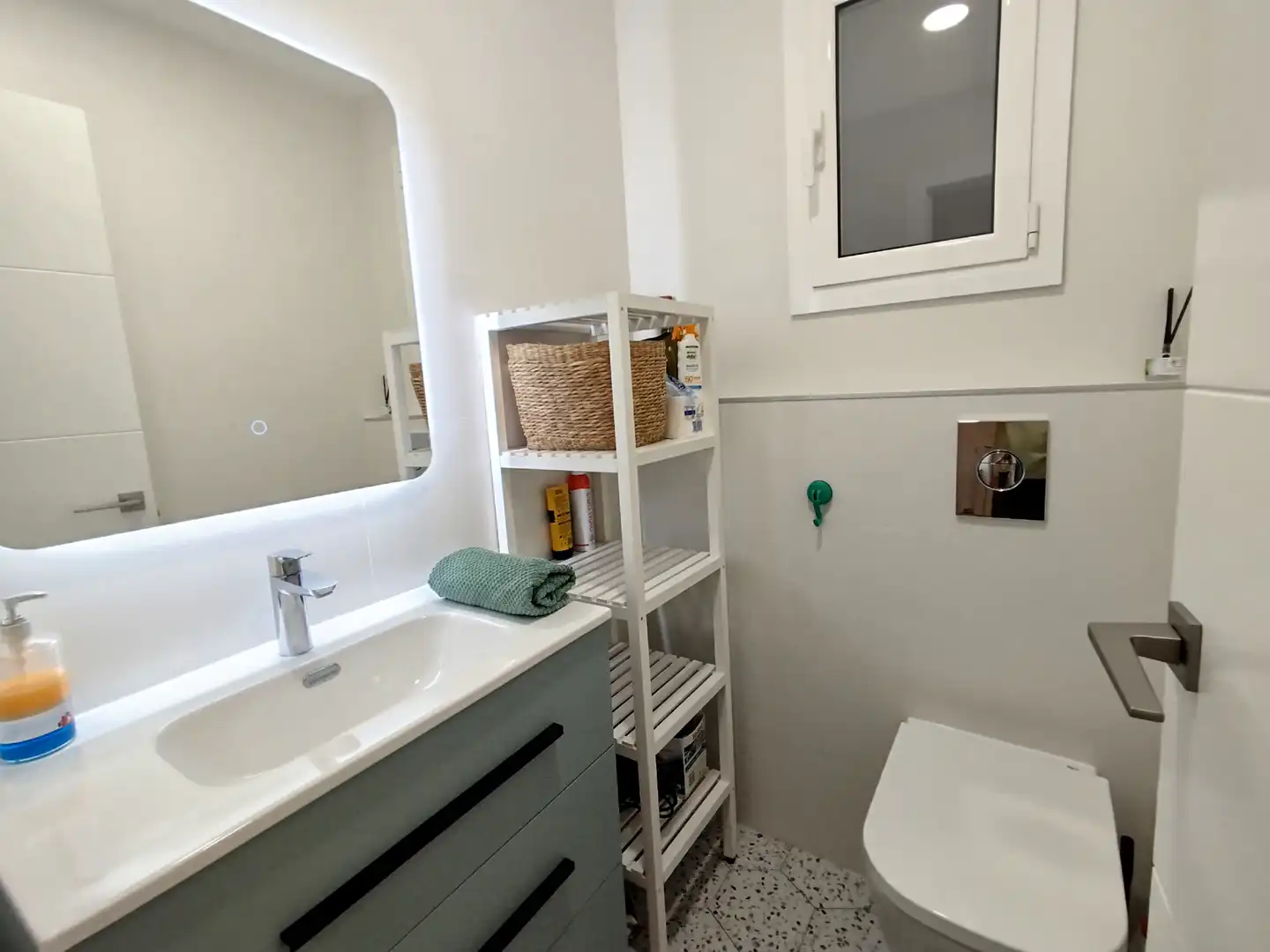 Baño de Piso en venta en Barcelona con Aire acondicionado, Calefacción y Balcón