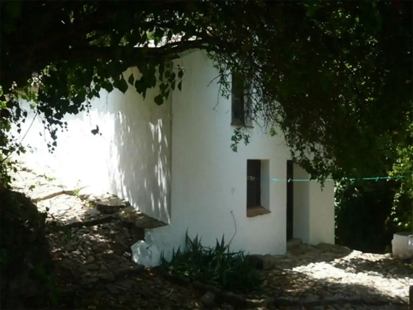 Vista exterior de Finca rústica en venda en Grazalema amb Jardí privat i Moblat