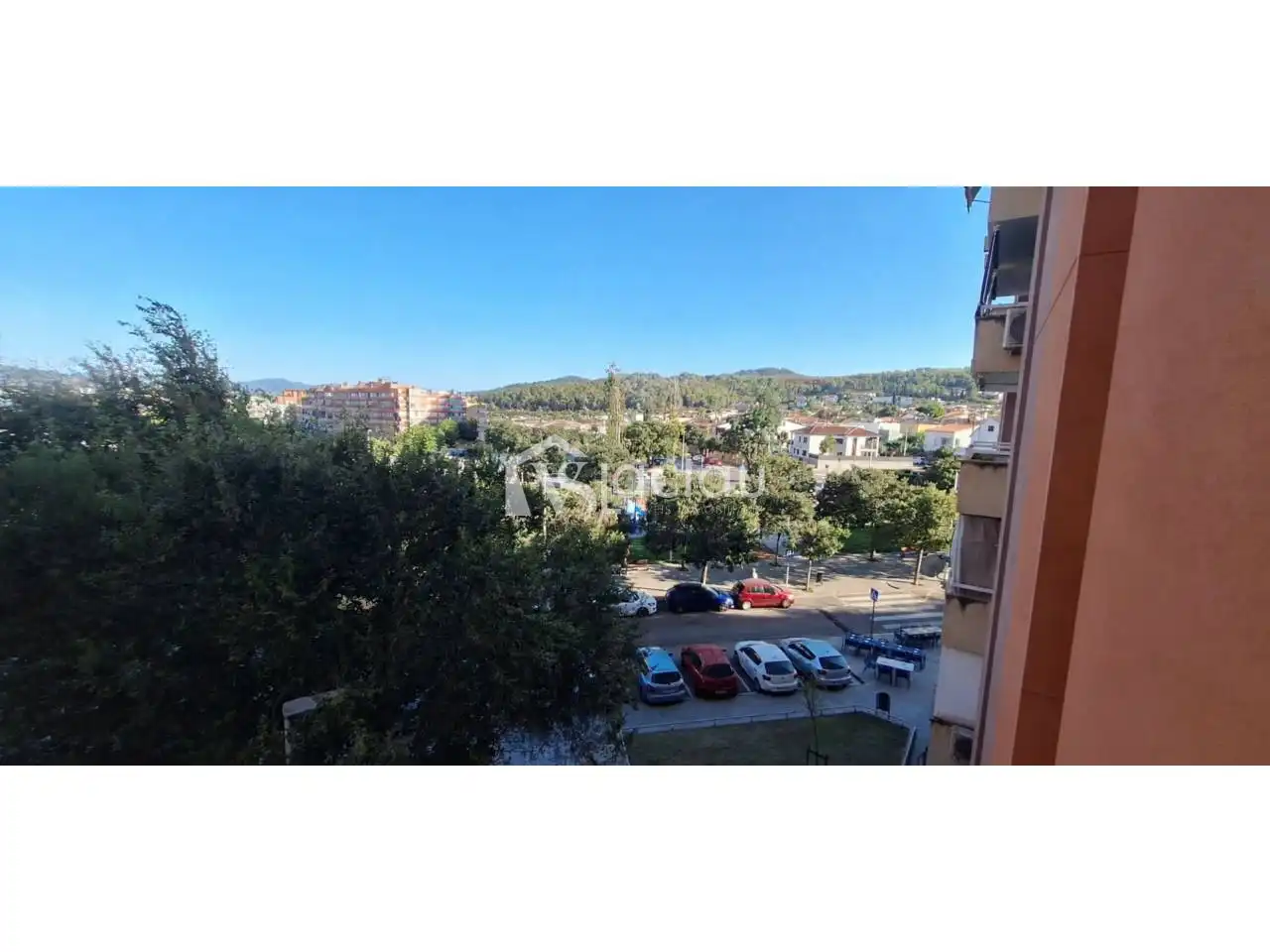 Vista exterior de Pis en venda en Sant Andreu de la Barca amb Aire condicionat i Balcó