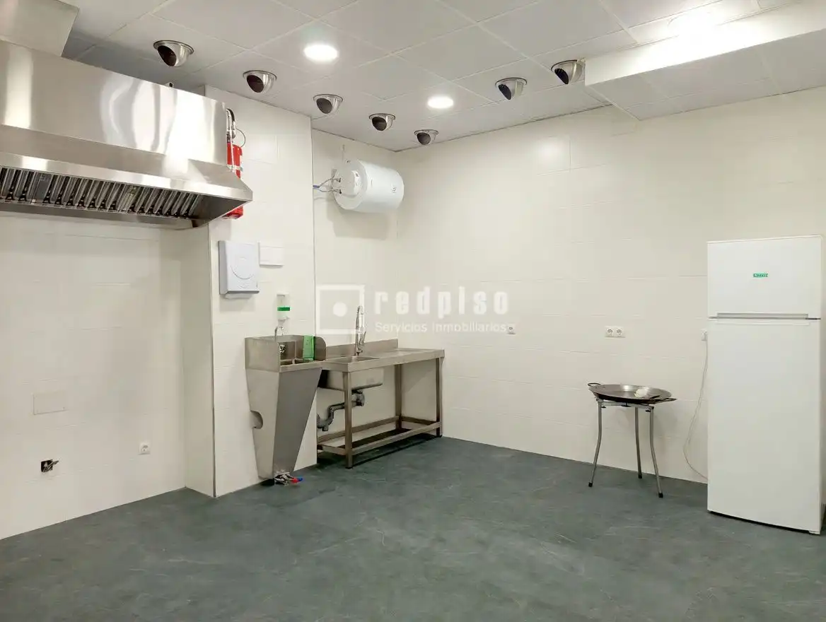 Locale commerciale in affitto a Tejares, imagen 18