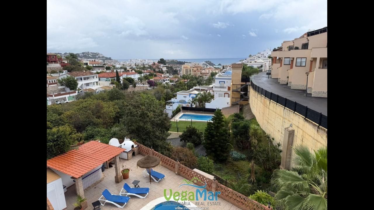 Vista exterior de Casa o xalet de lloguer en Almuñécar amb Aire condicionat, Jardí privat i Terrassa