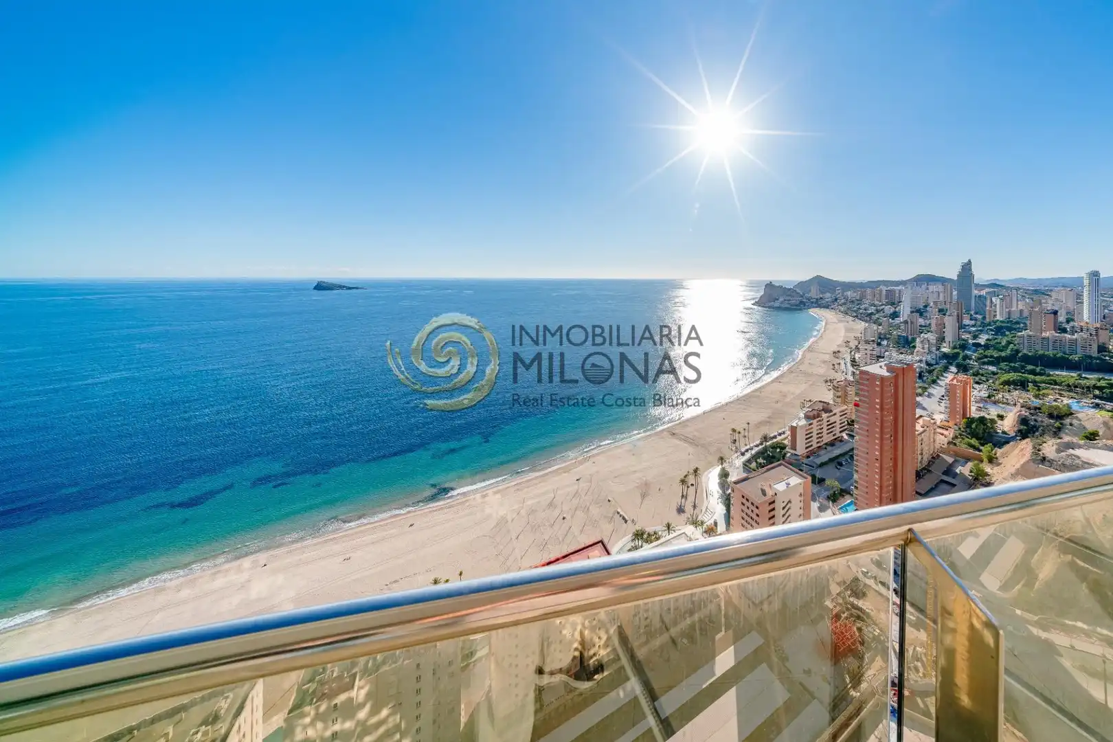 Vista exterior de Apartament en venda en Benidorm amb Aire condicionat, Terrassa i Traster