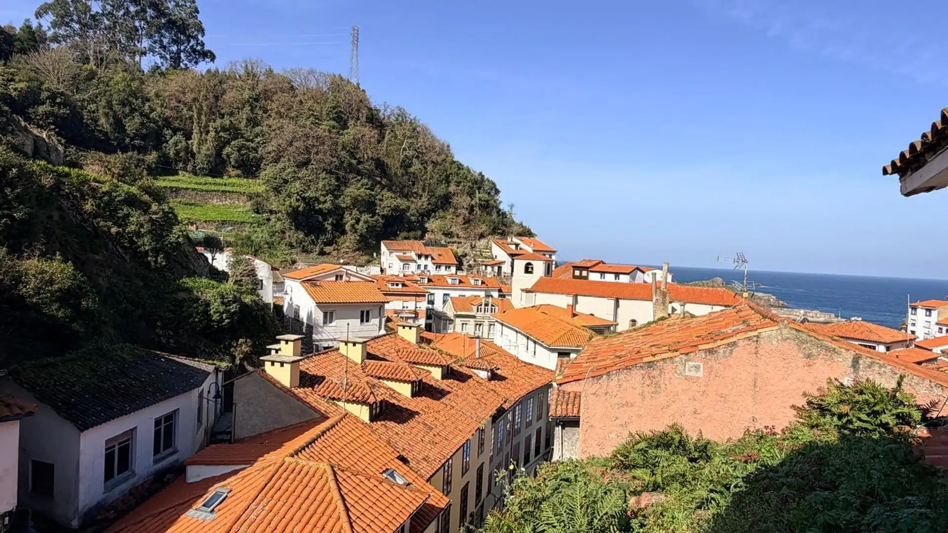 Vista exterior de Casa o chalet en venta en Cudillero con Calefacción y Piscina