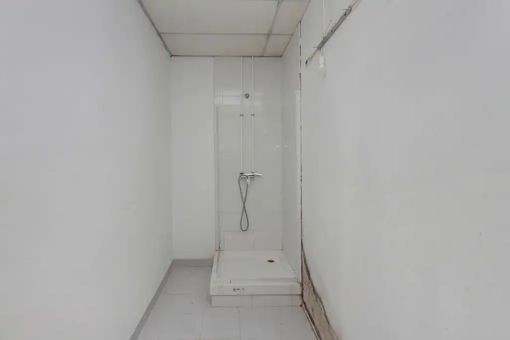 Baño de Local en venta en Terrassa