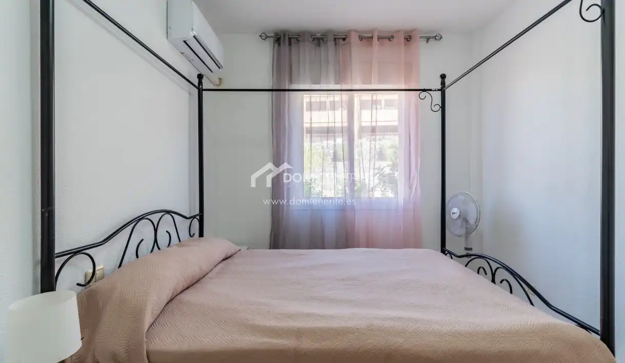 Habitación de Casa o chalet de alquiler en Adeje con Terraza, Amueblado y Horno