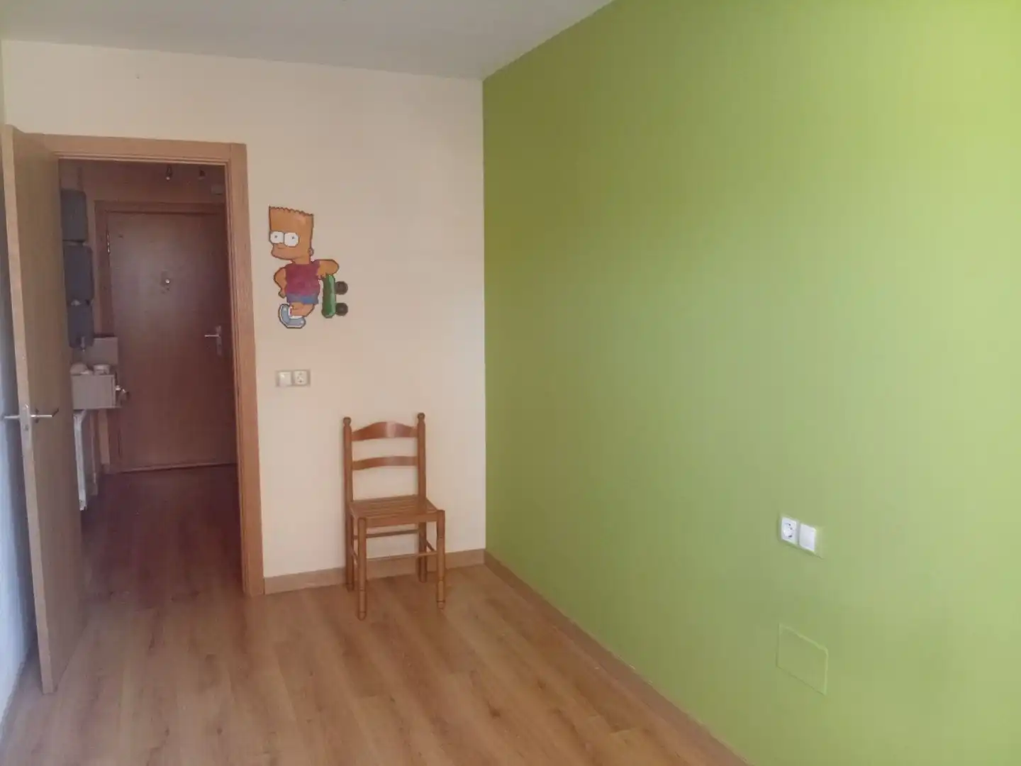 Dormitori de Pis en venda en León Capital  amb Calefacció, Parquet i Terrassa