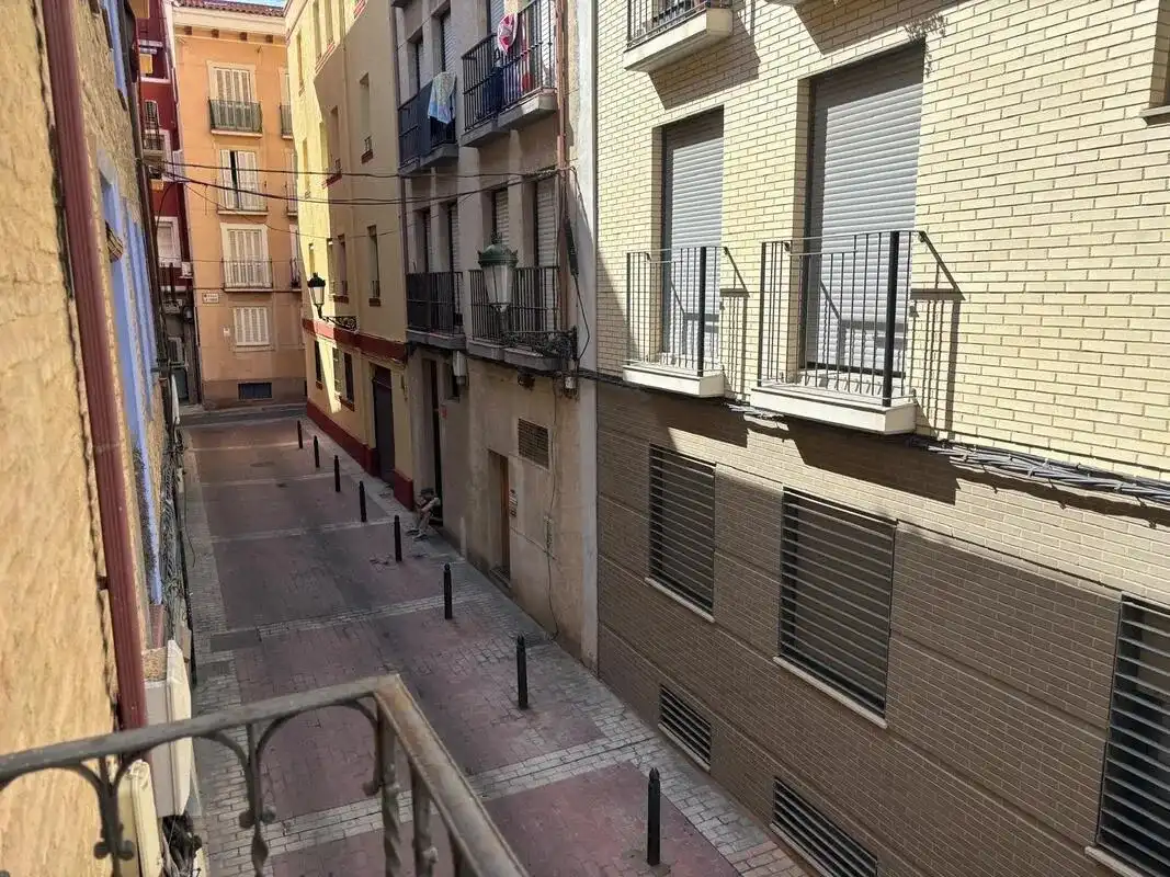 Exterior view of Study for sale in Zaragoza  with Heating and Balcony