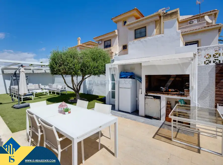 Xalet amb piscina en venda a Nueva Torrevieja - Aguas Nuevas, imagen 4