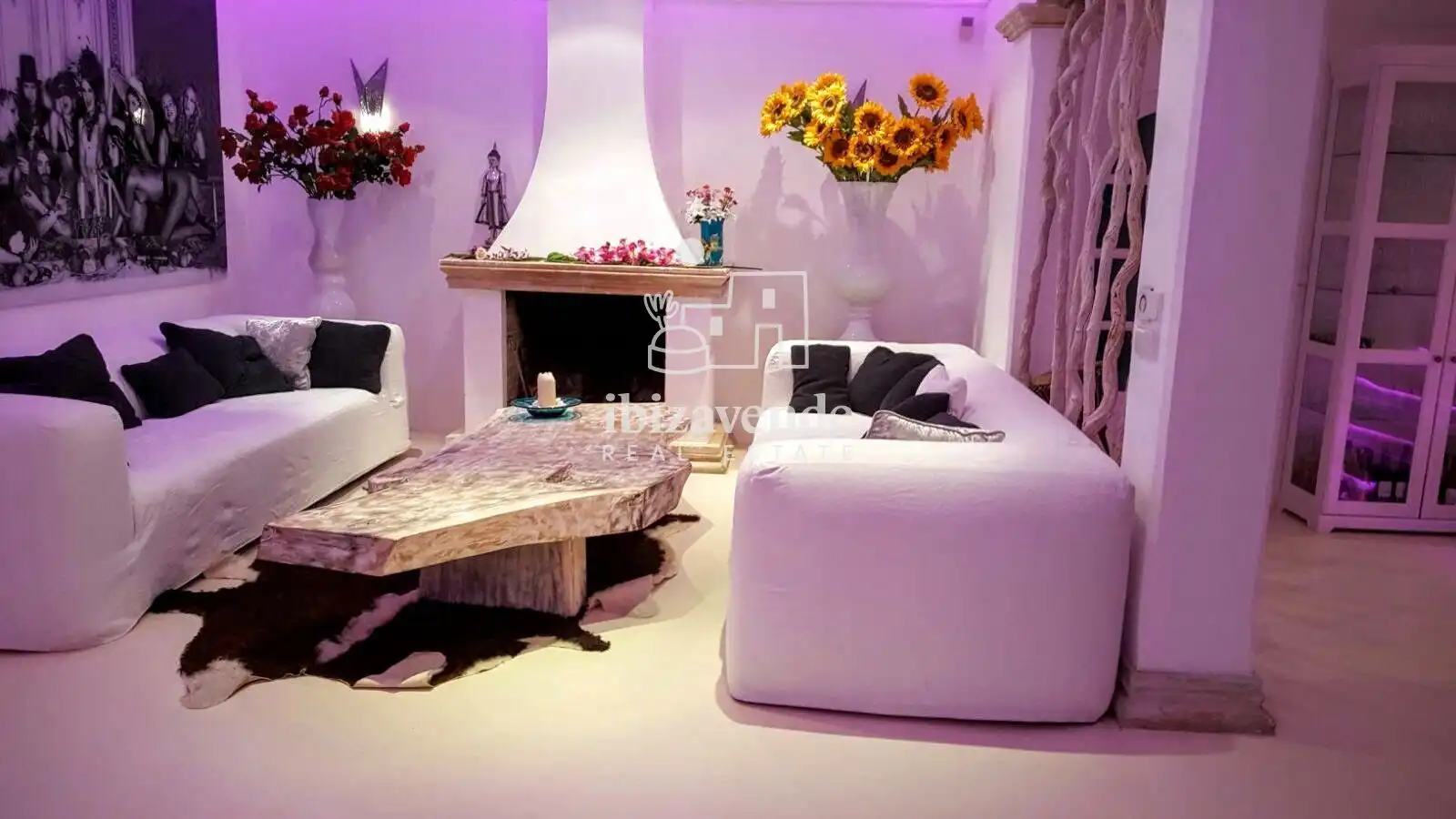 Living room of Houses for sale in Santa Eulària des Riu  with Air Conditioner, Private garden and Terrace