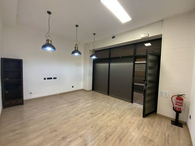 Local comercial en Alquiler en Centre