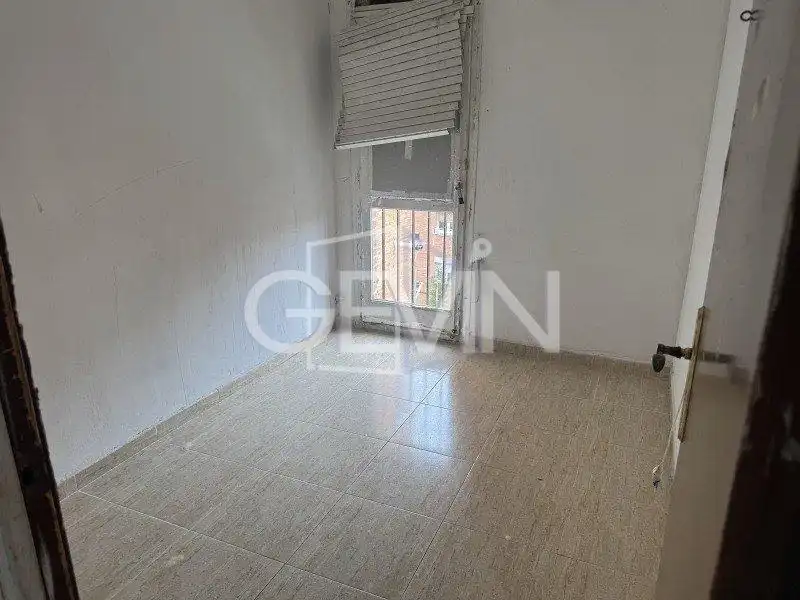 Bedroom of Flat for sale in Sabadell