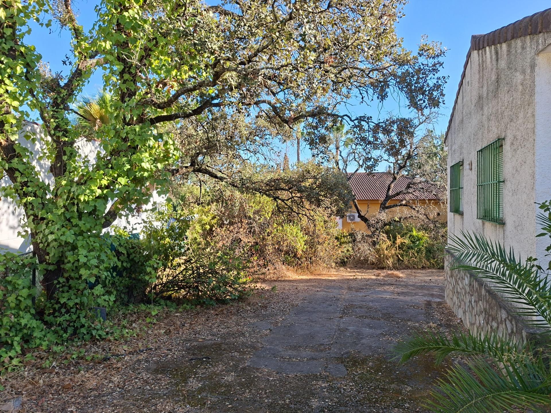 House or chalet for sale in Guillena  with Air Conditioner, Private garden and Terrace