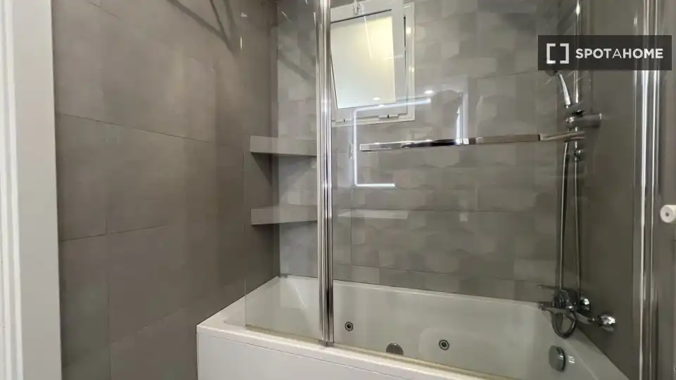 Baño de Piso de alquiler en Centro