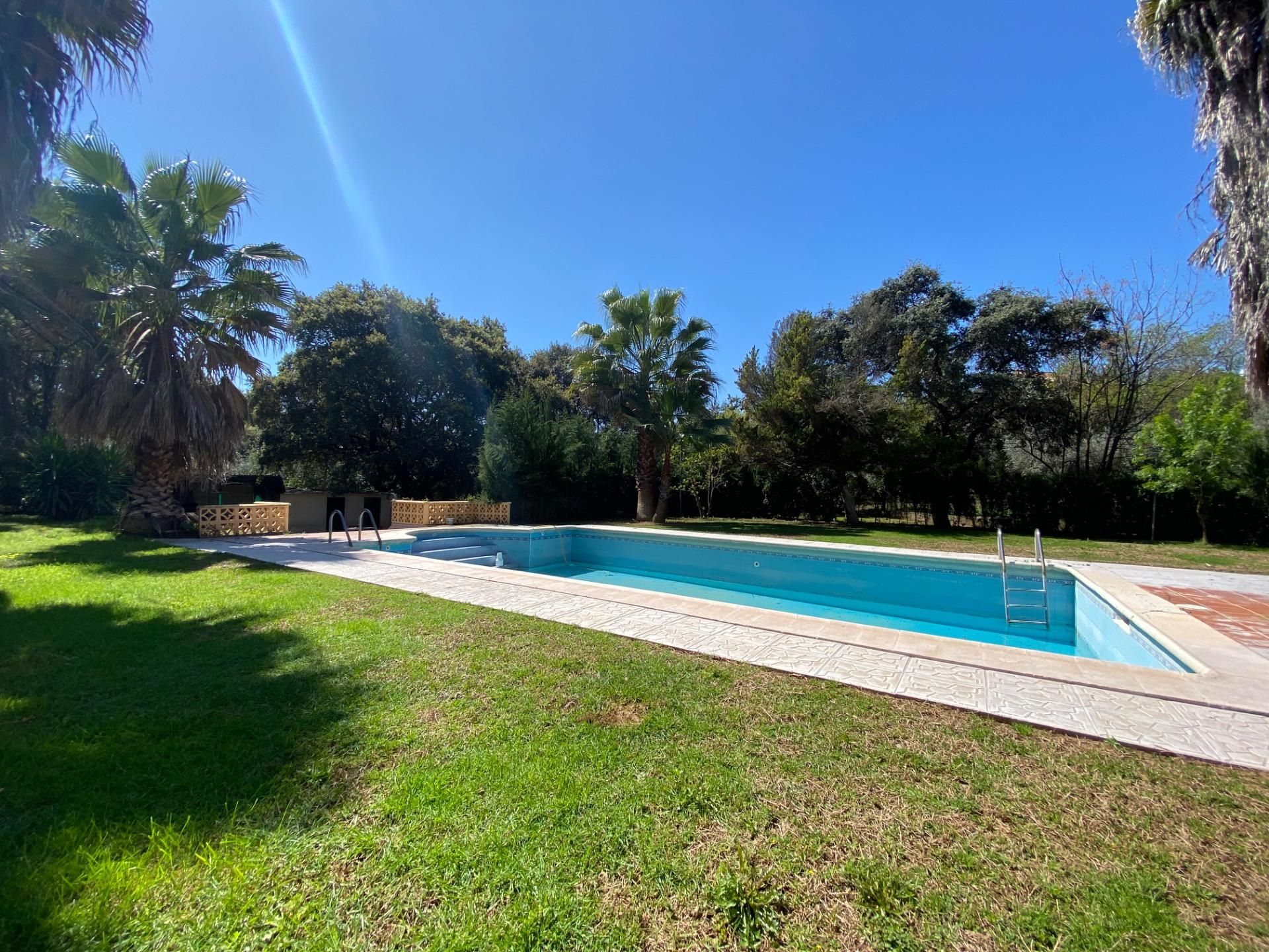 Piscina de Casa o xalet en venda en  Córdoba Capital amb Aire condicionat, Calefacció i Jardí privat