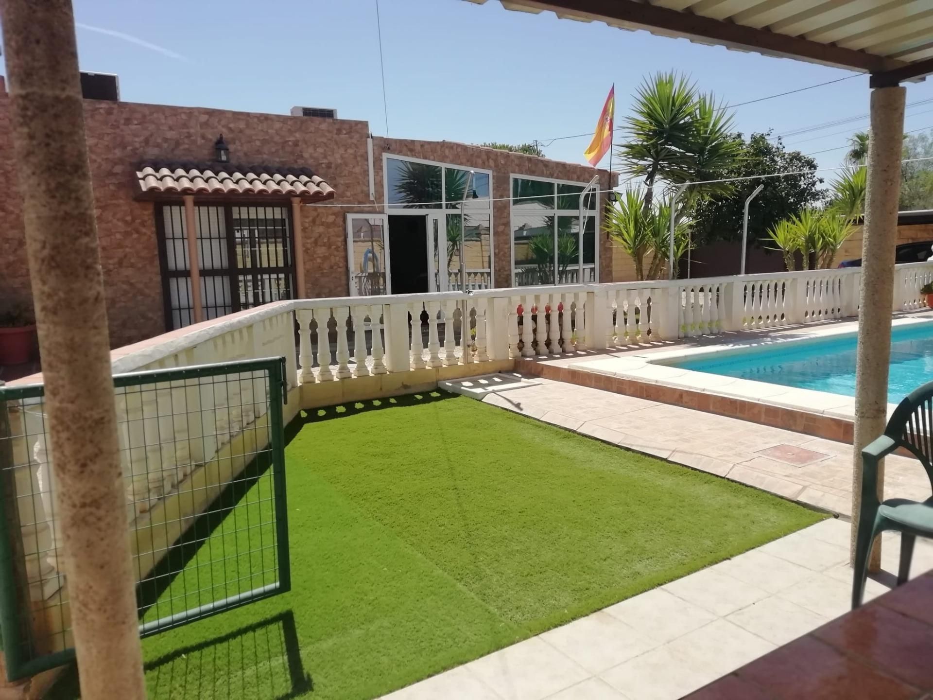 Swimming pool of House or chalet for sale in Utrera  with Air Conditioner, Storage room and Swimming Pool