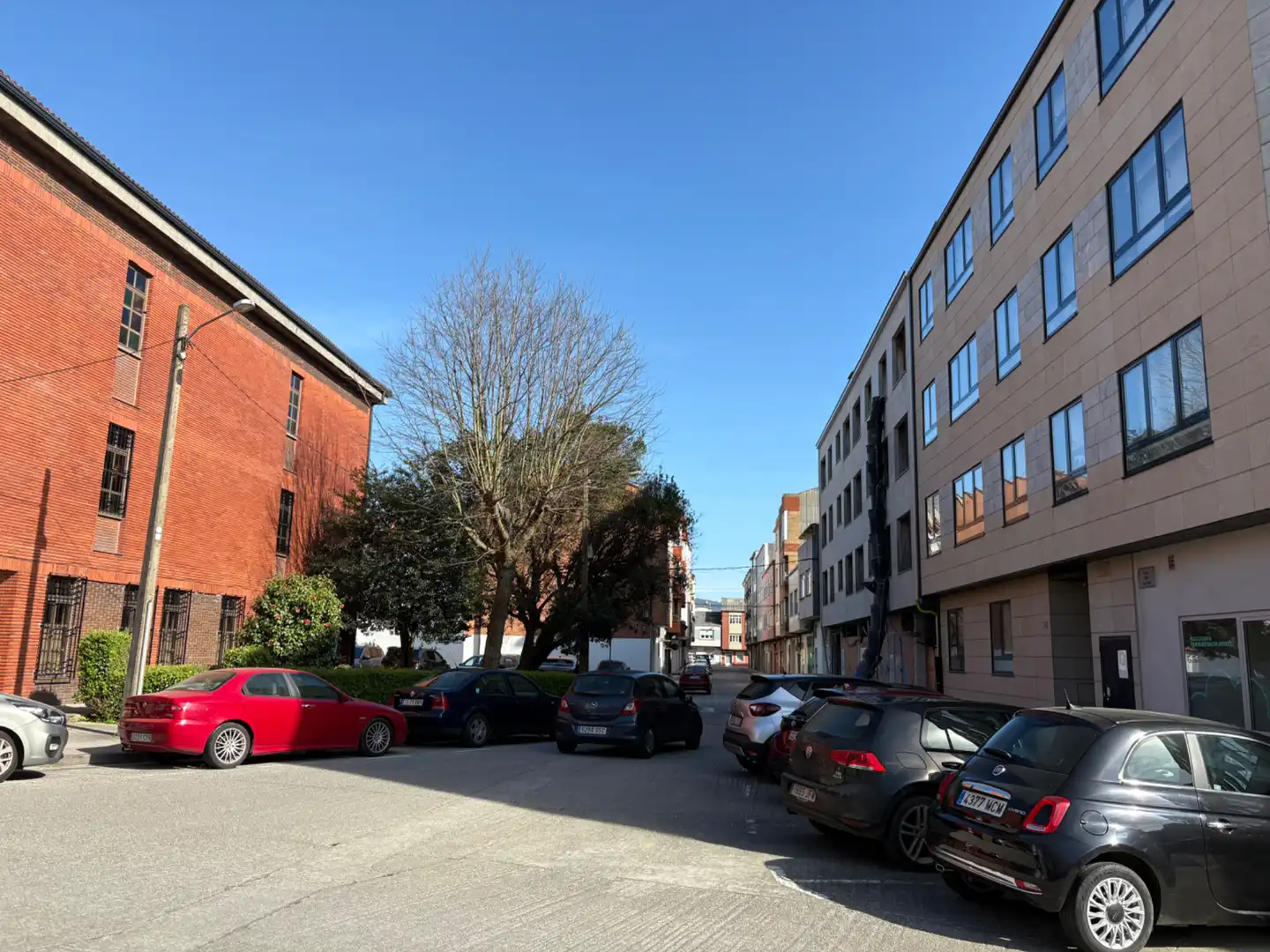 Vista exterior de Pis en venda en Narón amb Calefacció, Traster i Forn