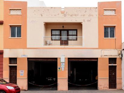 Vista exterior de Casa o xalet en venda en Icod de los Vinos amb Terrassa