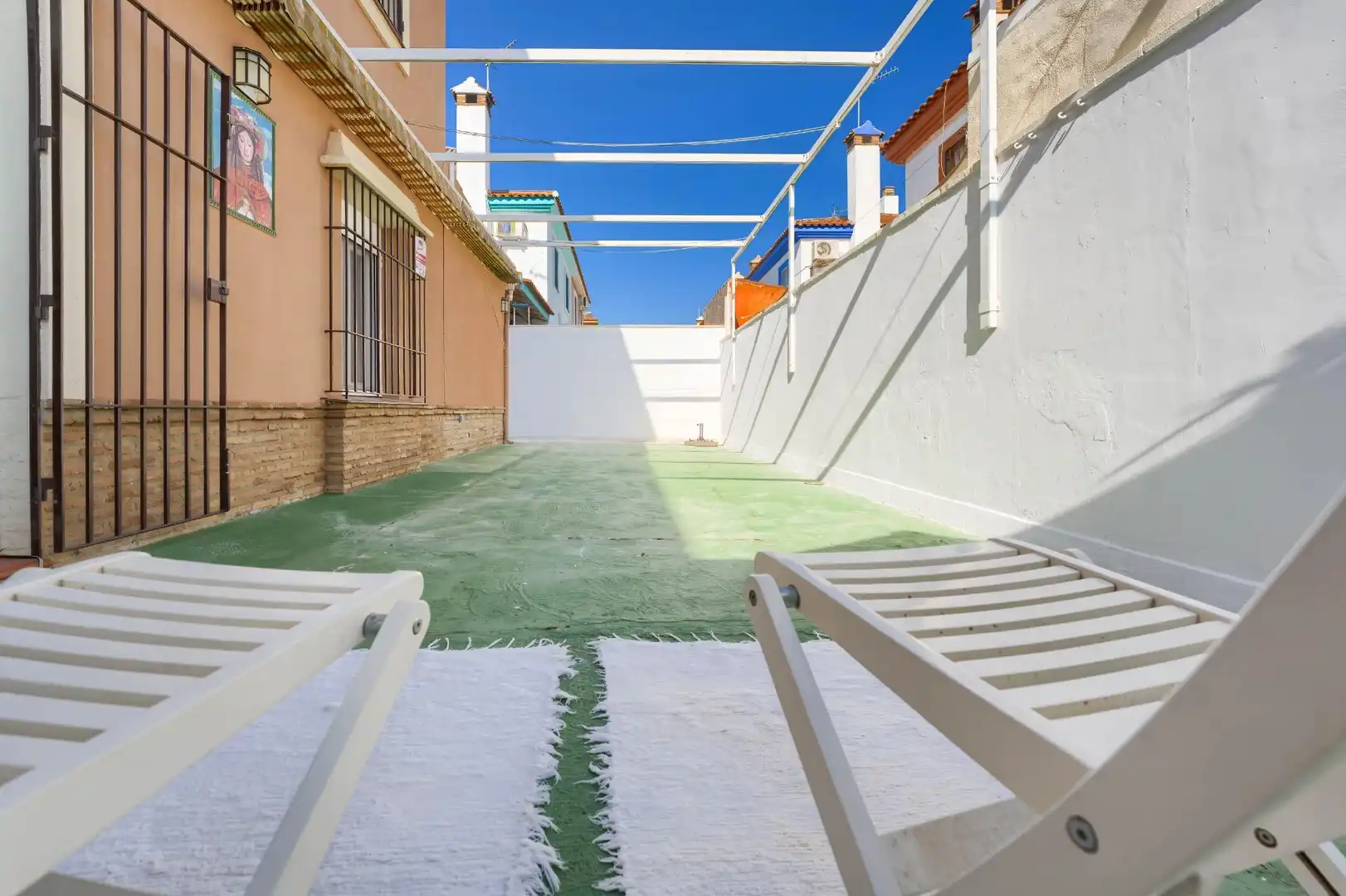 Terrassa de Casa adosada en venda en Espartinas amb Aire condicionat, Calefacció i Jardí privat