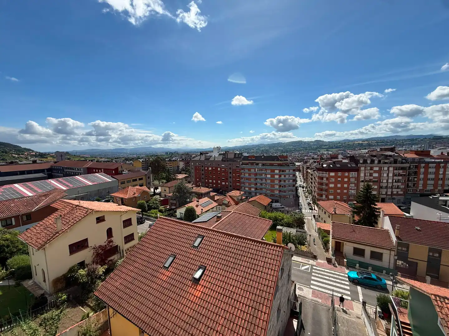 Vista exterior de Piso en venta en Oviedo  con Calefacción y Trastero