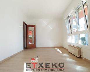 Living room of Flat for sale in Donostia - San Sebastián   with Heating, Terrace and Storage room