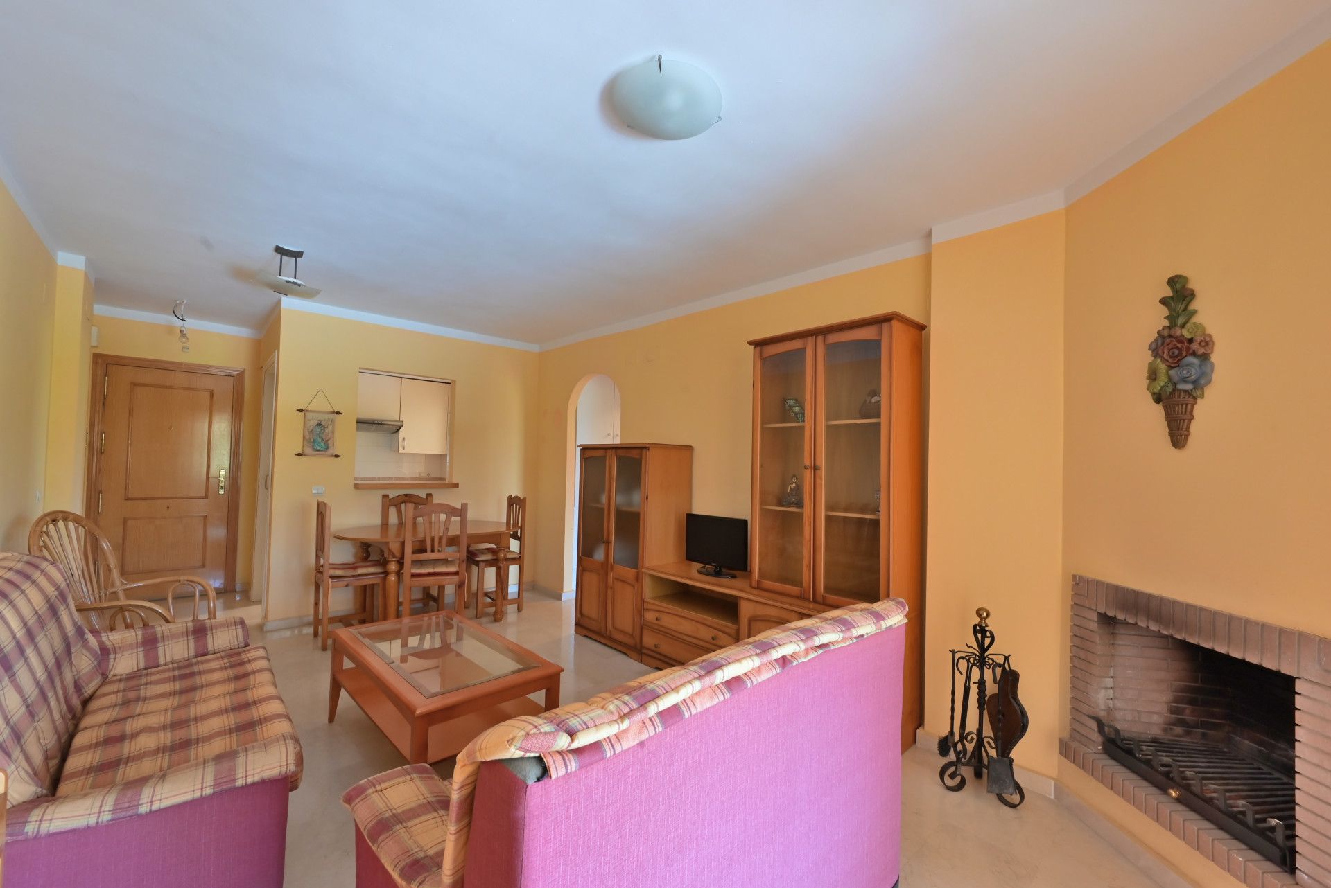 Living room of Apartment for sale in Mijas  with Terrace, Swimming Pool and Furnished