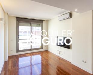 Living room of Attic to rent in  Madrid Capital  with Air Conditioner, Heating and Terrace