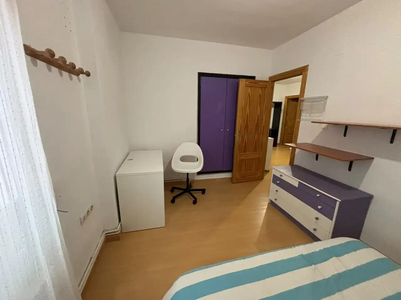 Habitación de Piso en venta en Granada con Amueblado