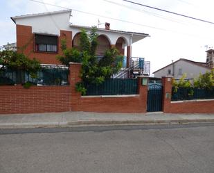 Vista exterior de Casa o xalet en venda en Albinyana amb Aire condicionat, Calefacció i Jardí privat