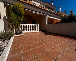 Terrassa de Casa adosada de lloguer en Almazora / Almassora amb Aire condicionat, Terrassa i Balcó